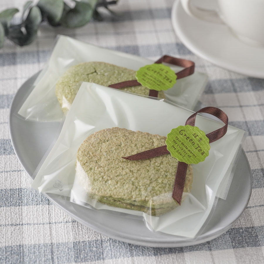 手作りリボンシールを使ったダックワーズラッピング