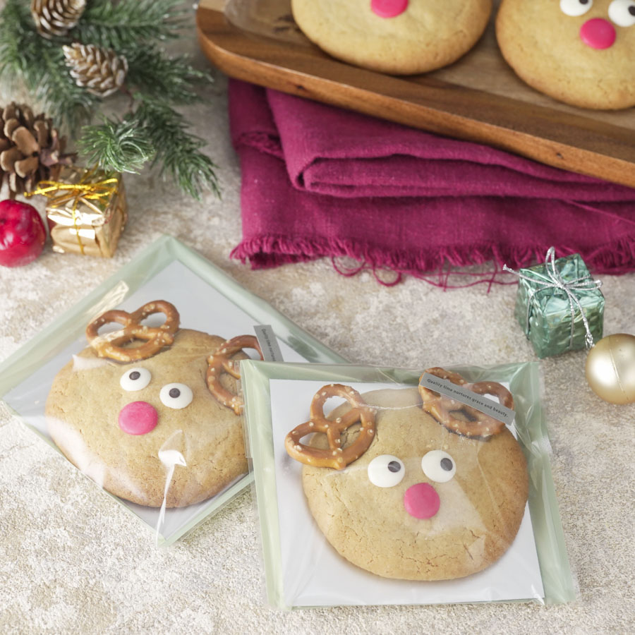 クッキー台紙を使ったトナカイクッキーのラッピング