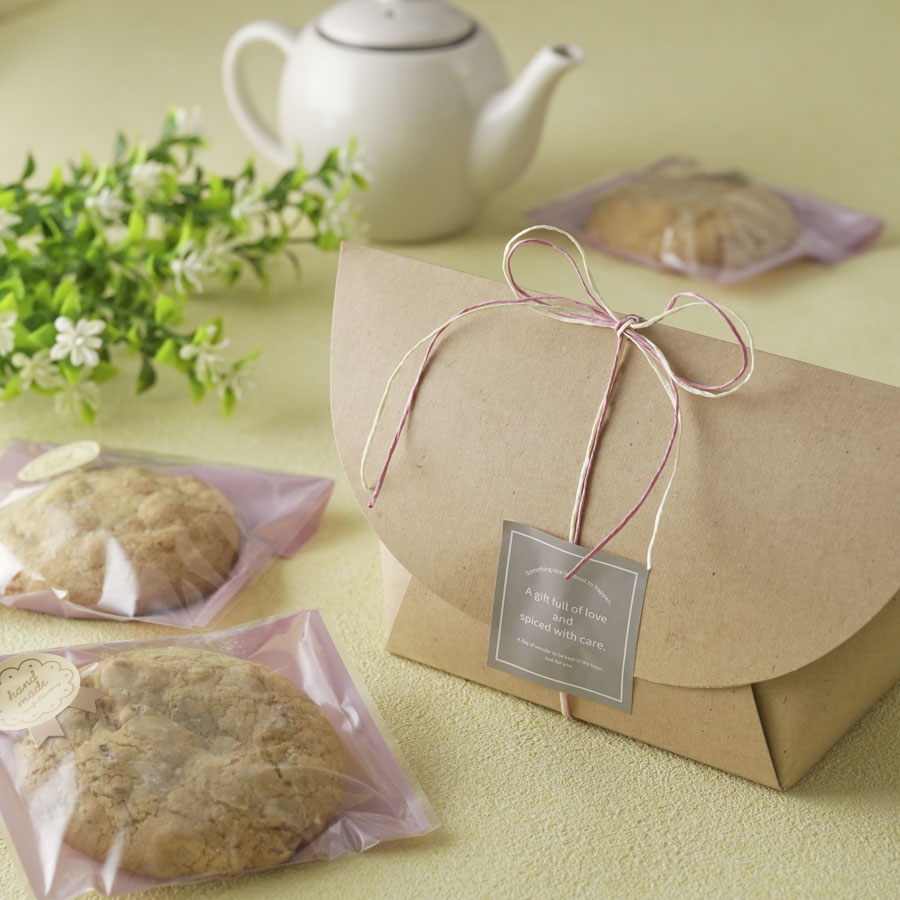 ギフトボックスを使ったアメリカンクッキーのラッピング