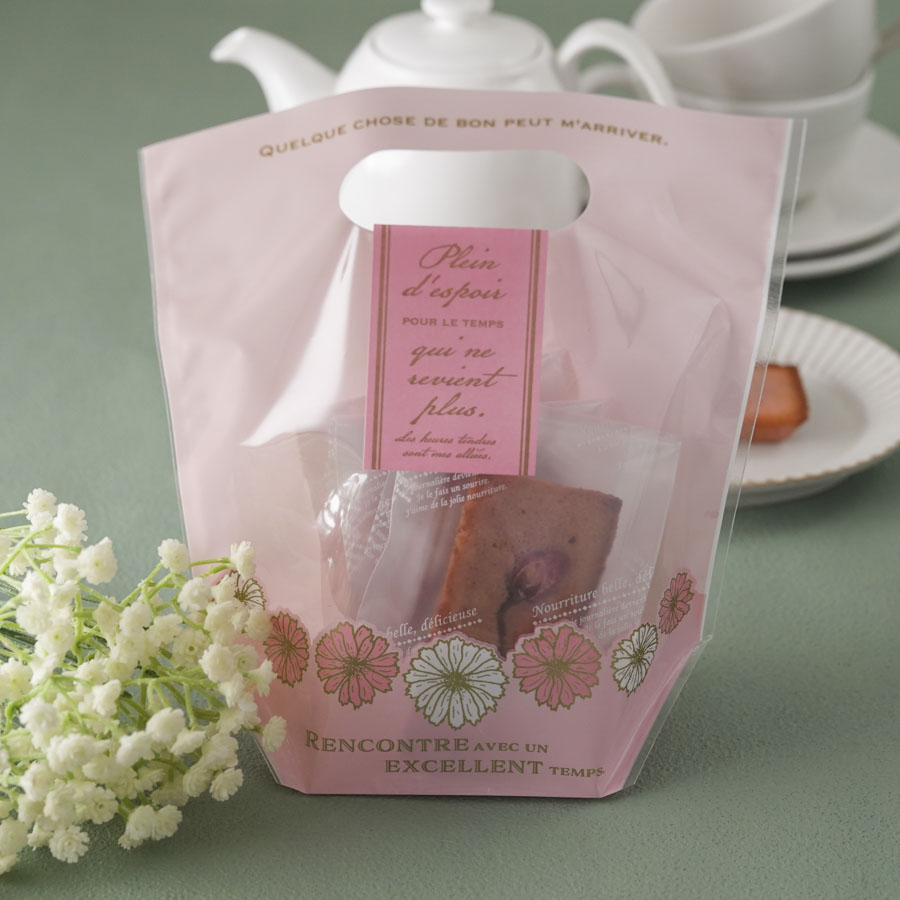 シール付きギフトバッグを使ったフィナンシェラッピング