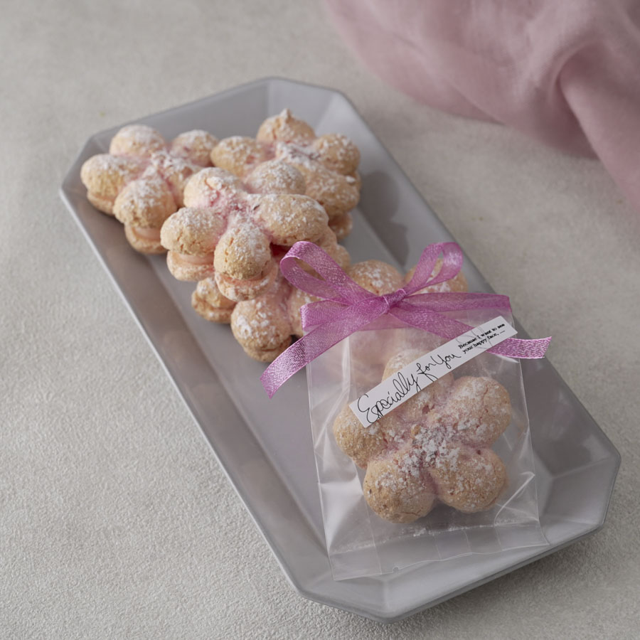 オーガンジーリボンがアクセントのダックワーズラッピング