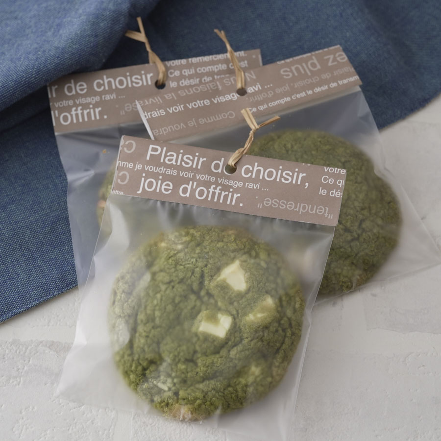 手作りの掛け紙を使ったクッキーの個包装