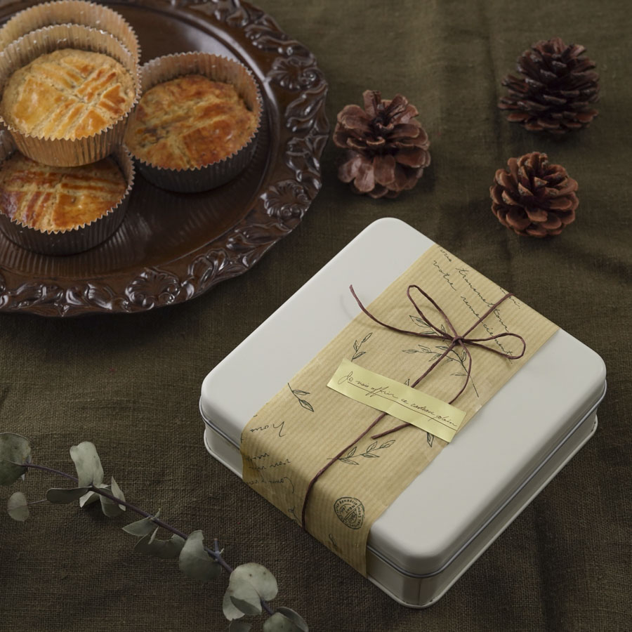 Candy缶を使ったガレットのラッピング